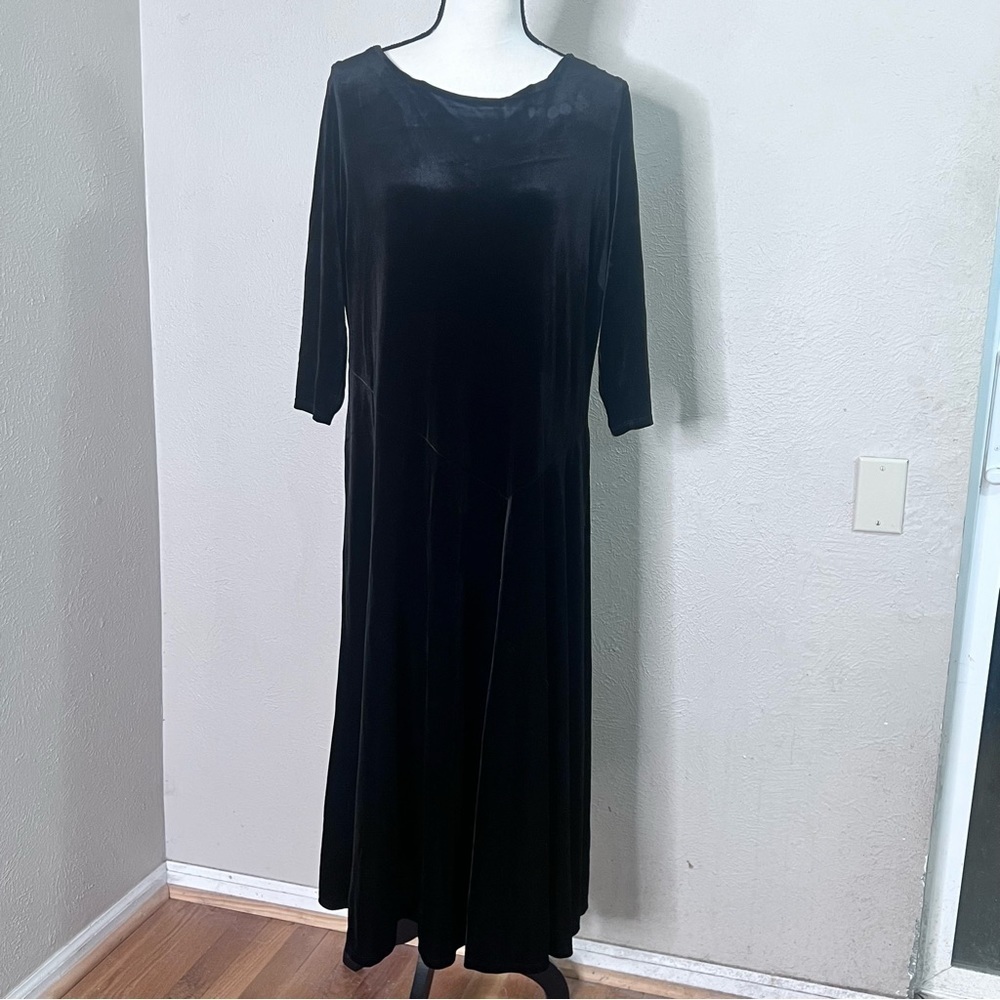 Coldwater Creek stretch black velvet midi dress